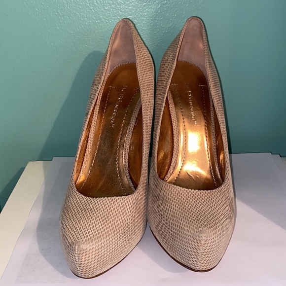 BCBG PLATFORM NUDE SNAKE PRINT HEELS 7.5 SEXY BEAUTIFUL - Picture 5 of 13